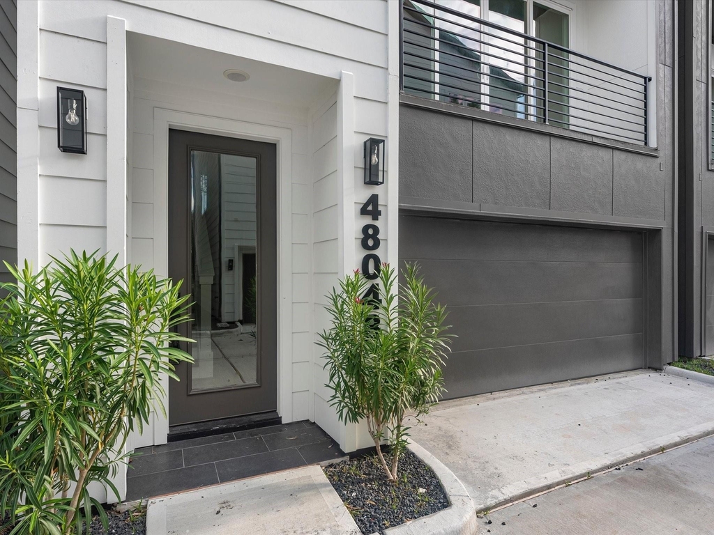 4804 Elysian Street - Photo 1