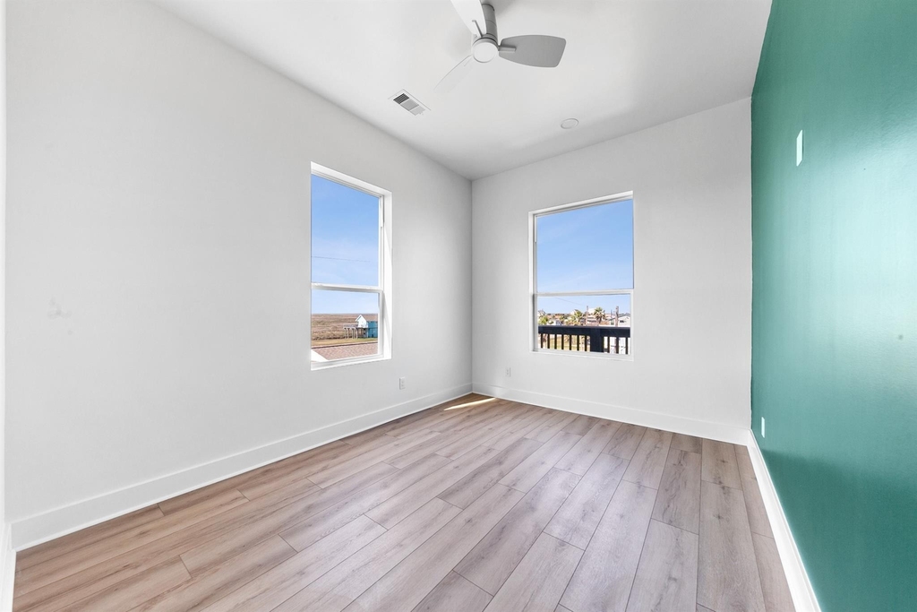 4026 5th Street - Photo 15