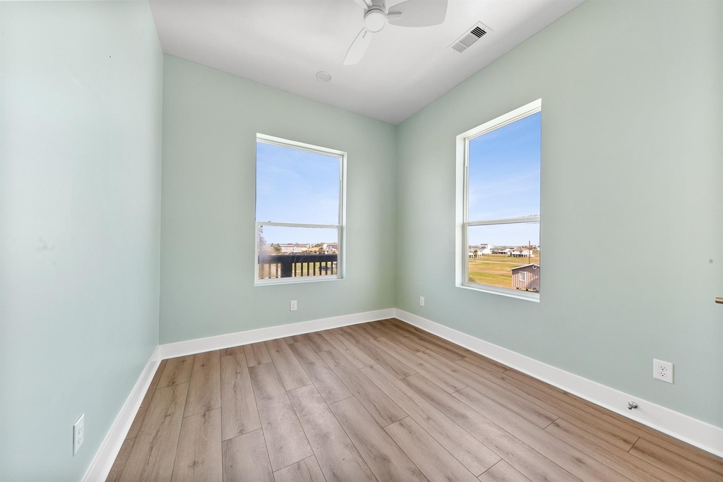 4026 5th Street - Photo 17