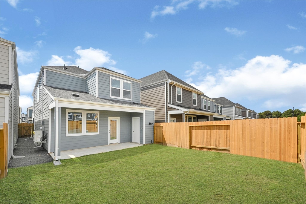3543 Goldfinch Woods Drive - Photo 4