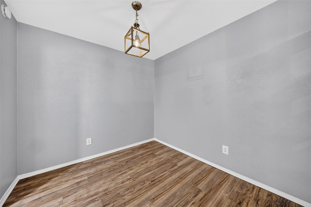 9009 Richmond Avenue - Photo 2