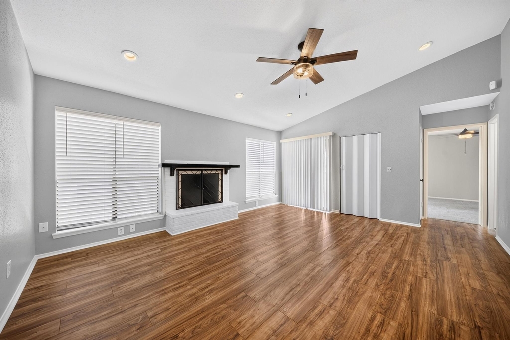 9009 Richmond Avenue - Photo 0