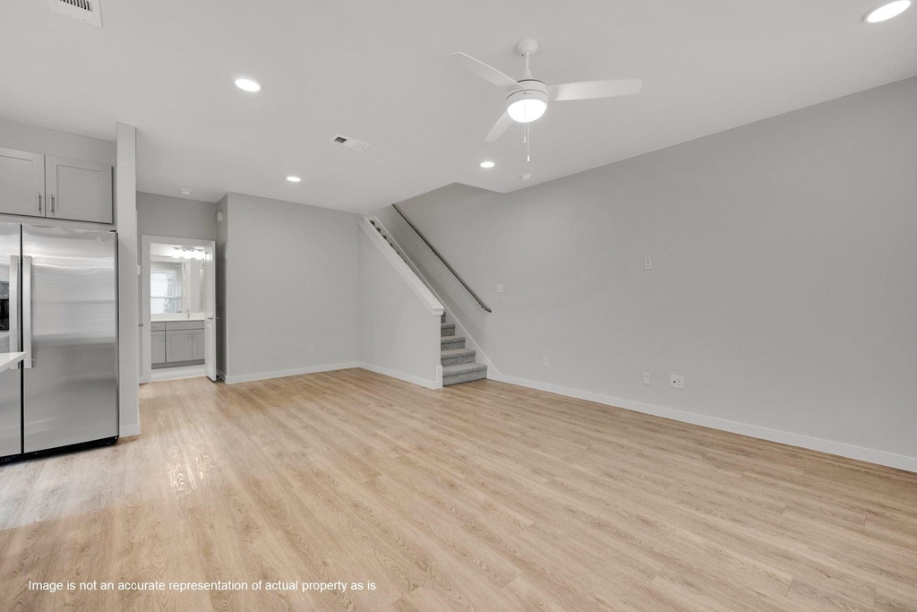 10100 Conover Commons Circle - Photo 3