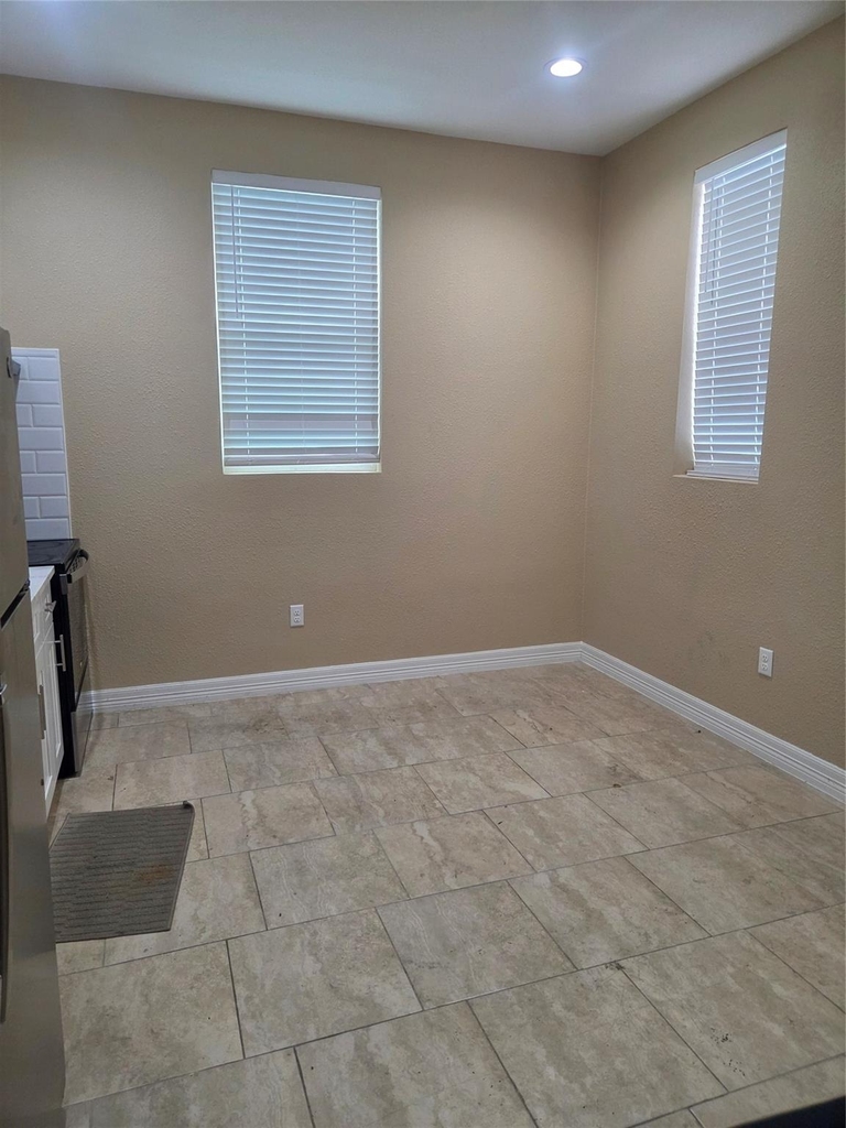 5713 Gulf Freeway - Photo 2