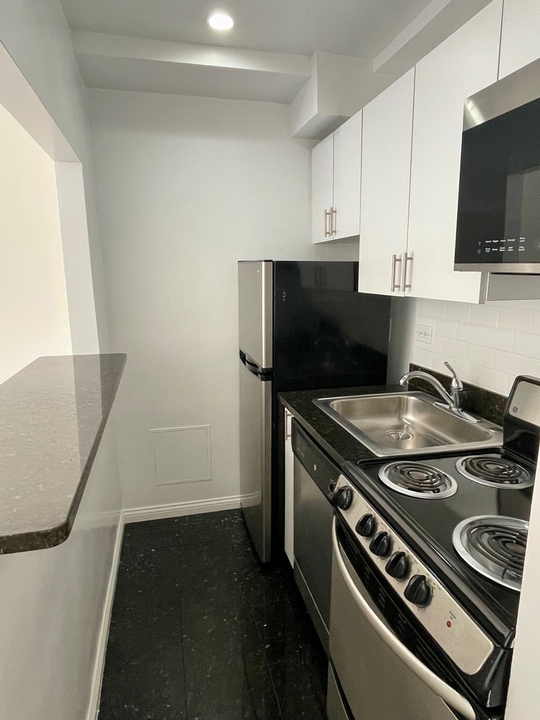 160 W 73rd Street, 7K and 8K - Photo 6
