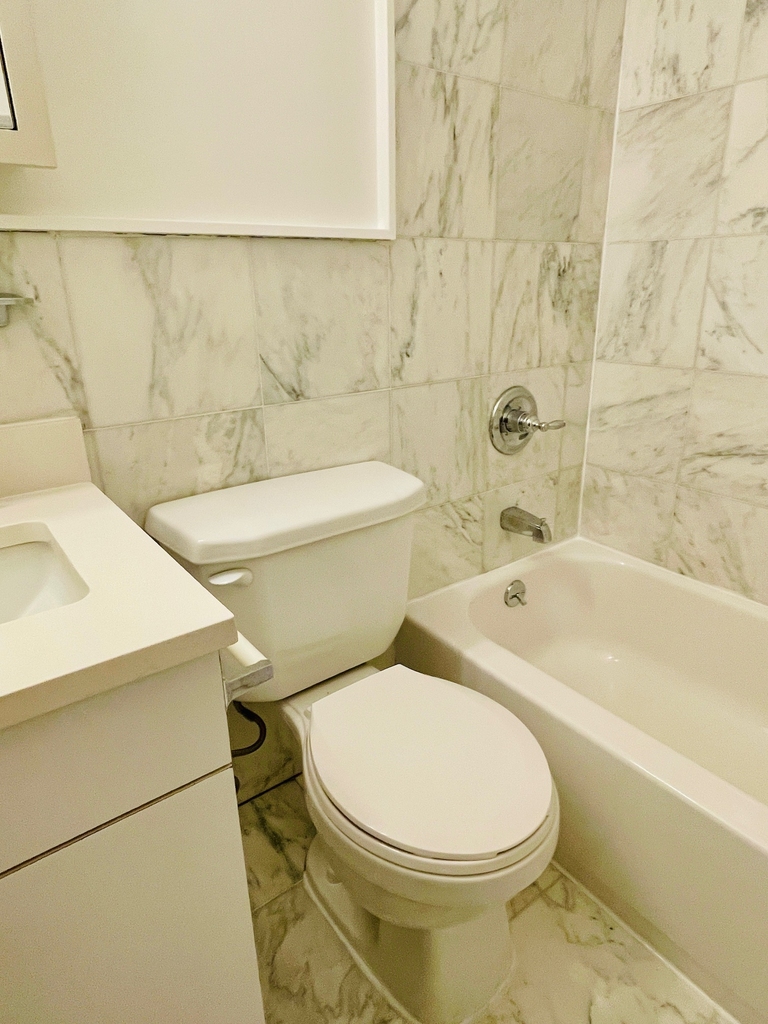 160 W 73rd Street, 7K and 8K - Photo 7