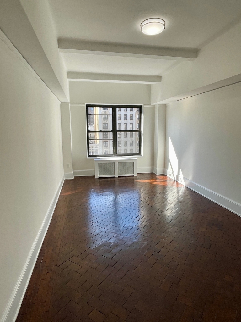 160 W 73rd Street, 7K and 8K - Photo 0