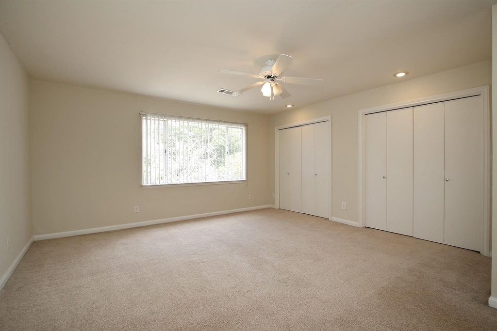 1739 Commonwealth Street - Photo 18