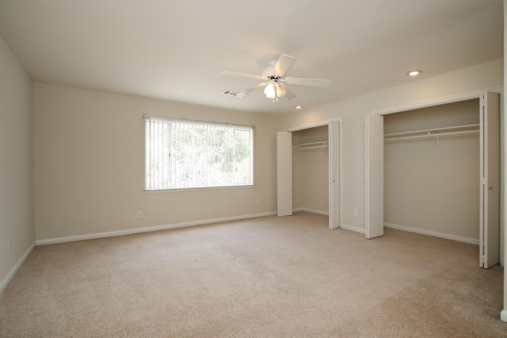 1739 Commonwealth Street - Photo 16
