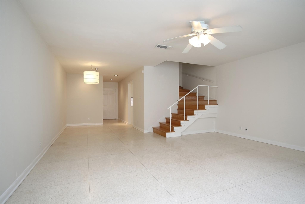 1739 Commonwealth Street - Photo 6
