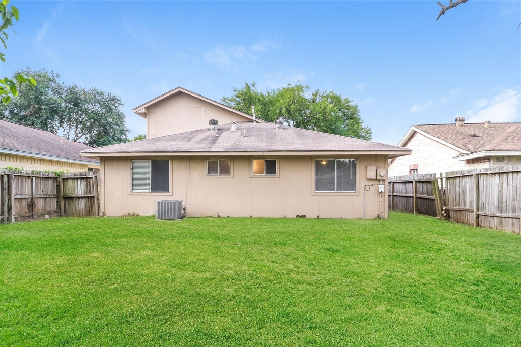 3815 Derbyhall Drive - Photo 17