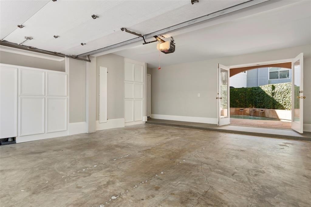 3106 Sackett Street - Photo 26