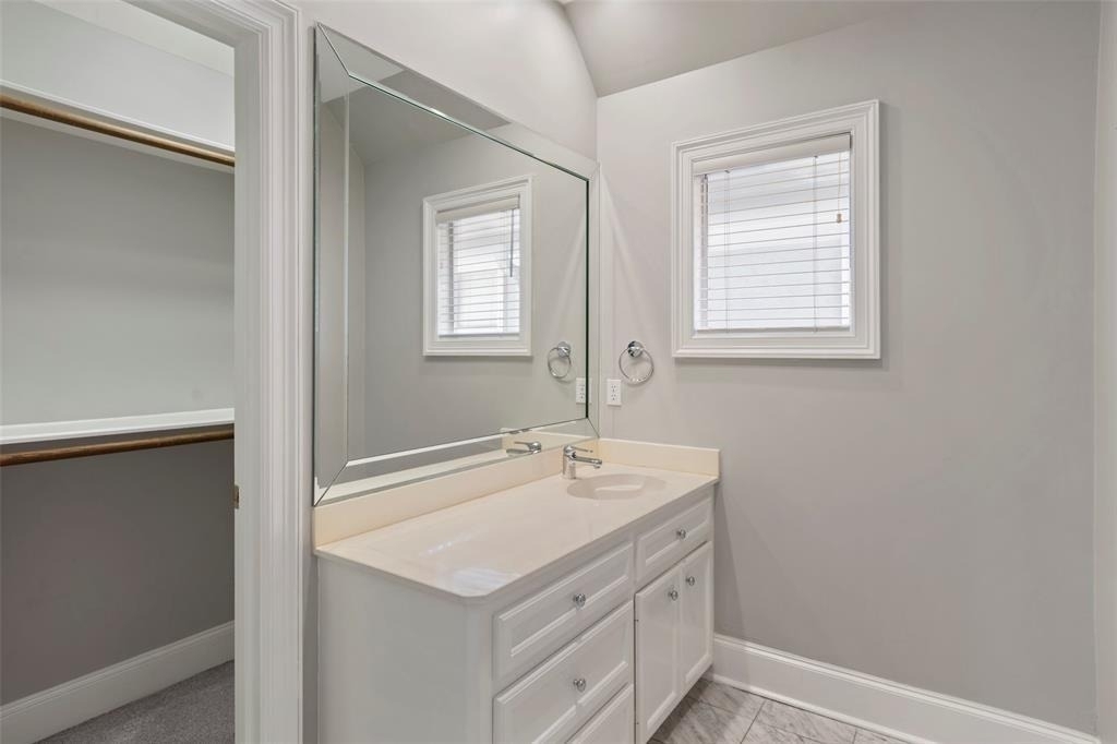 3106 Sackett Street - Photo 22