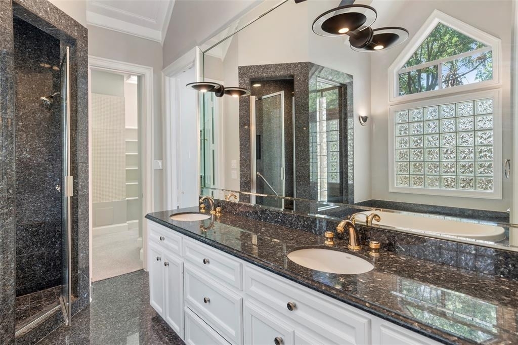 3106 Sackett Street - Photo 14