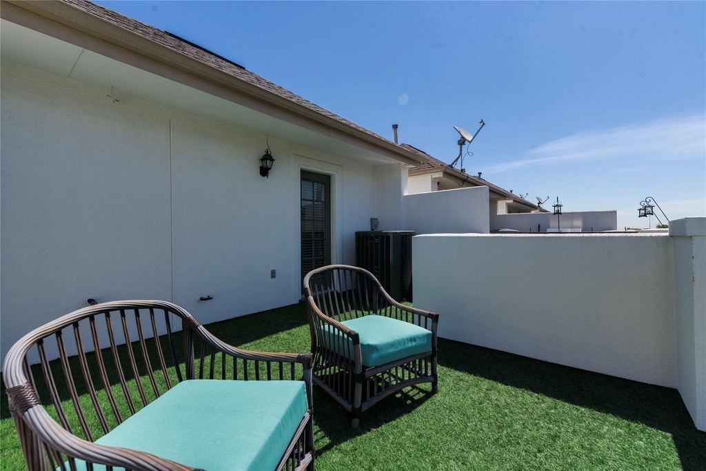 1716 Edwards Street - Photo 36