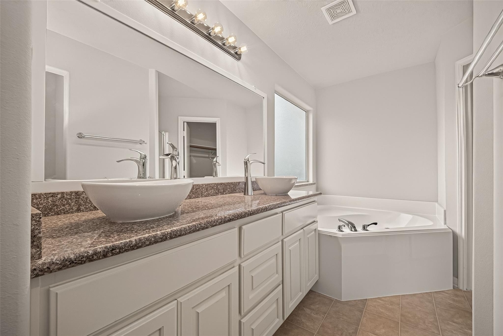 16299 Hidden Deer Lane - Photo 8
