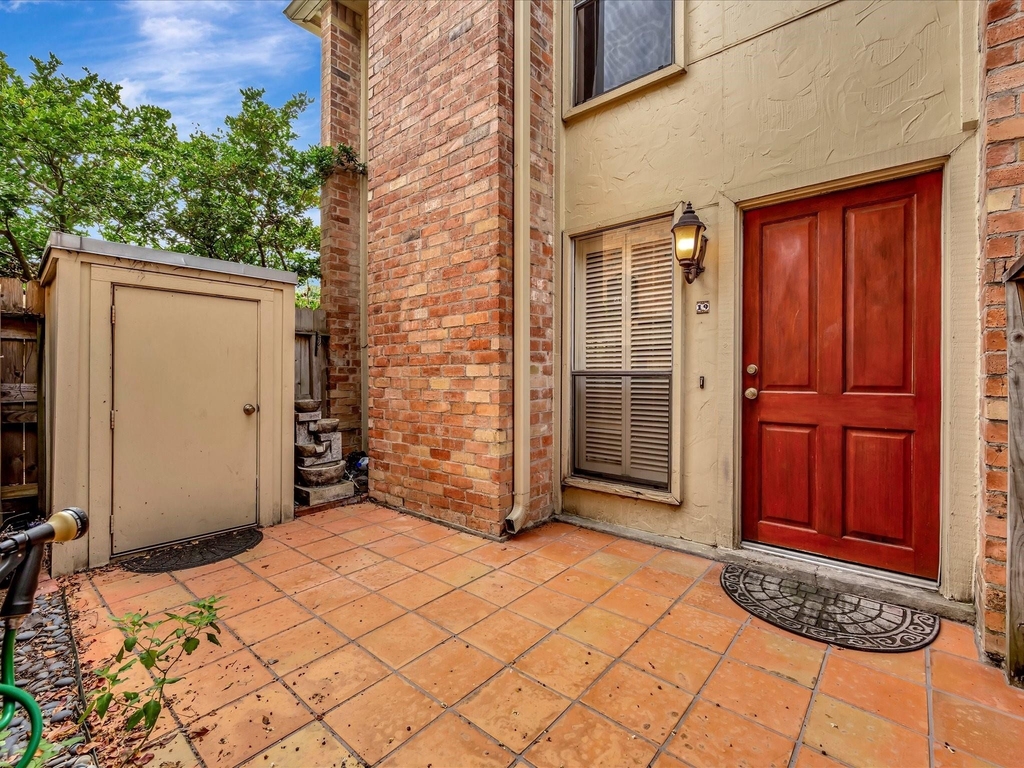 1601 S Shepherd Drive - Photo 31
