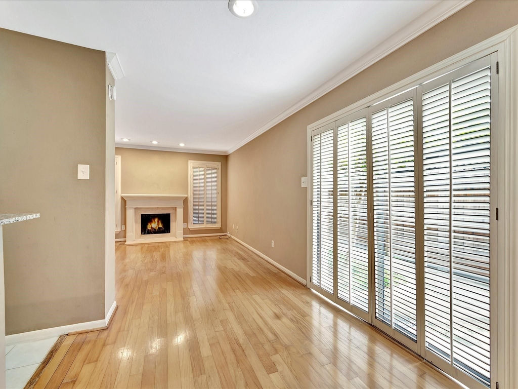1601 S Shepherd Drive - Photo 10