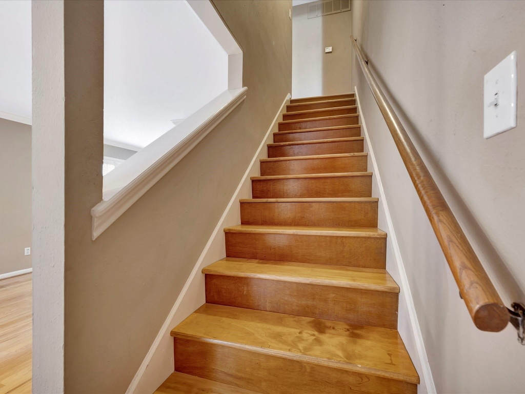 1601 S Shepherd Drive - Photo 17