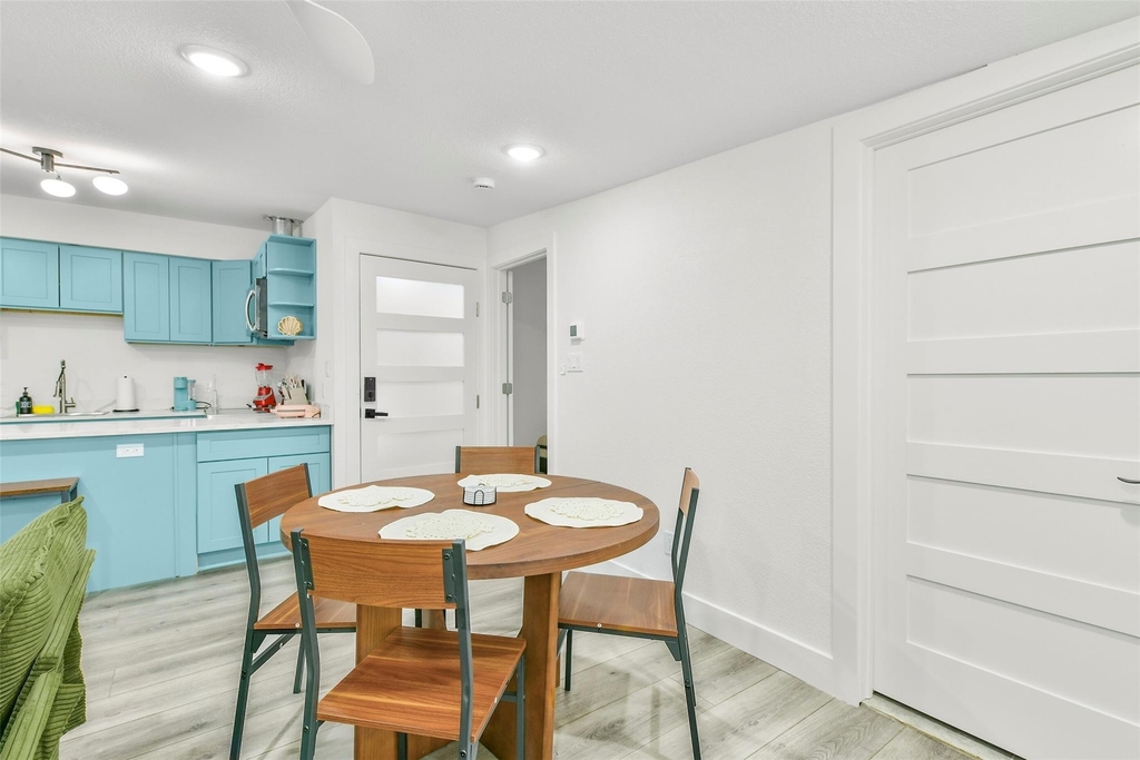 7103 Long Point Road - Photo 5