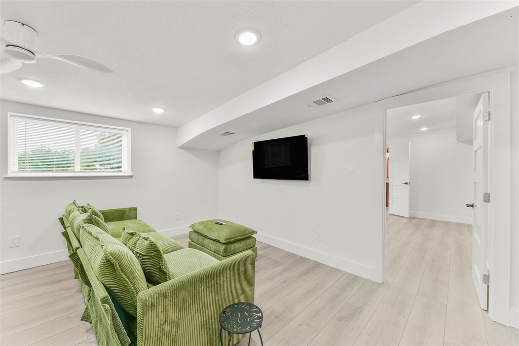 7103 Long Point Road - Photo 7