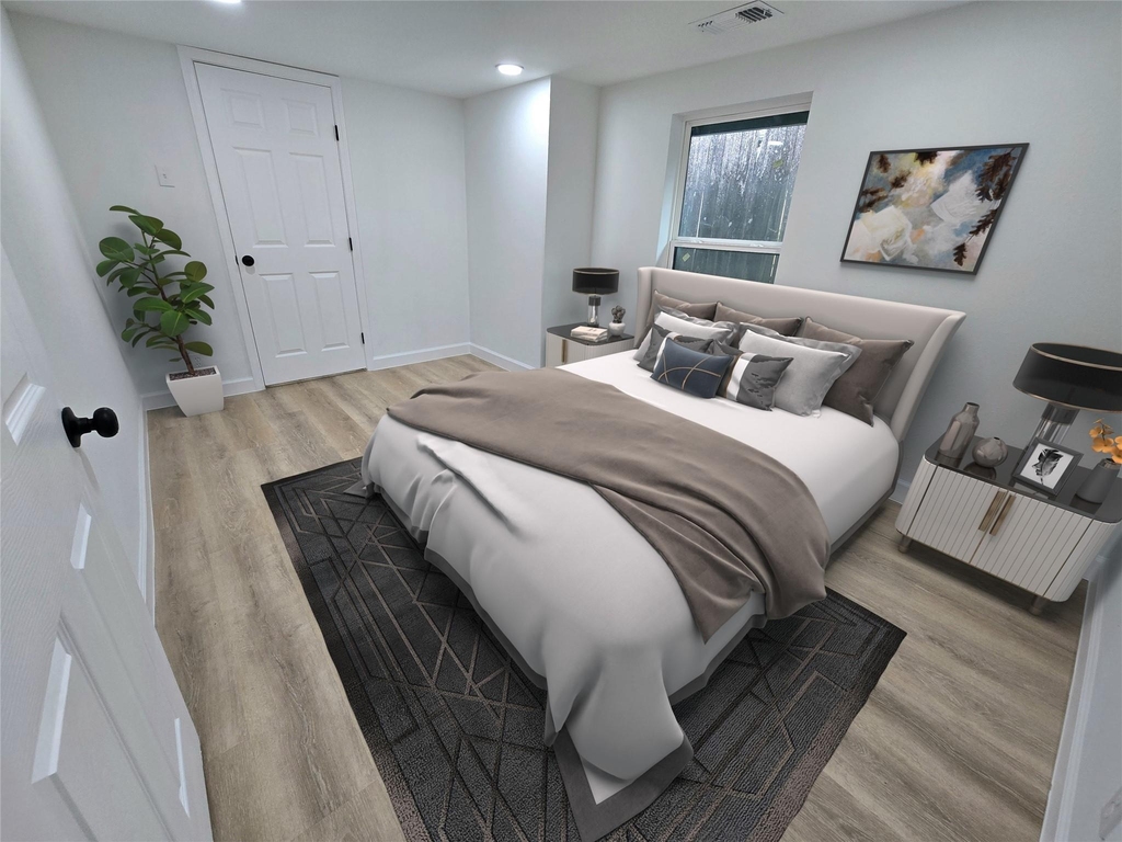 105 E 32nd Street - Photo 1