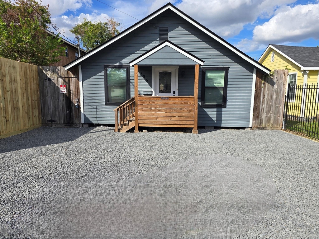 105 E 32nd Street - Photo 11