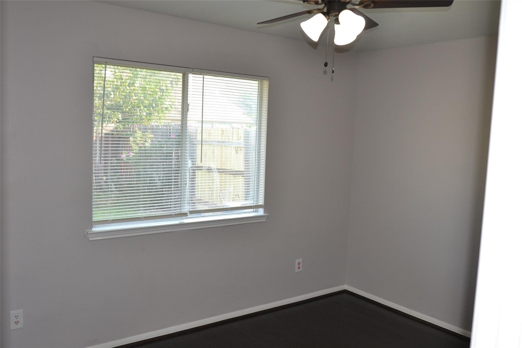 19354 Caledonia Drive - Photo 5