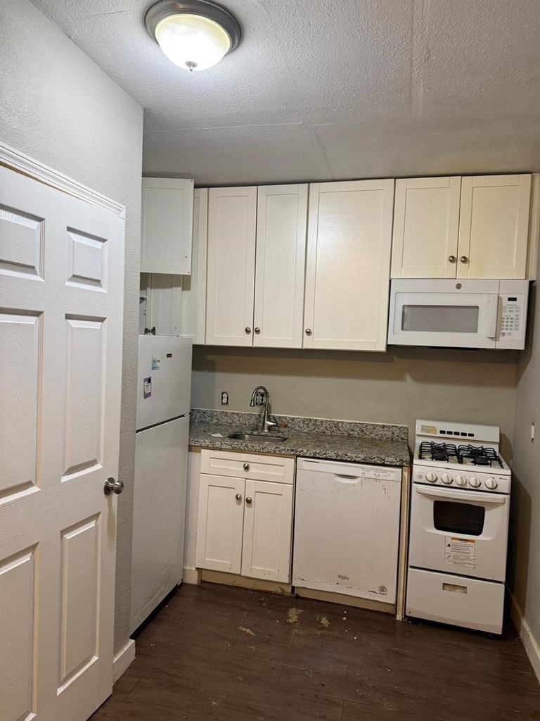 3502 Rosedale Street - Photo 2