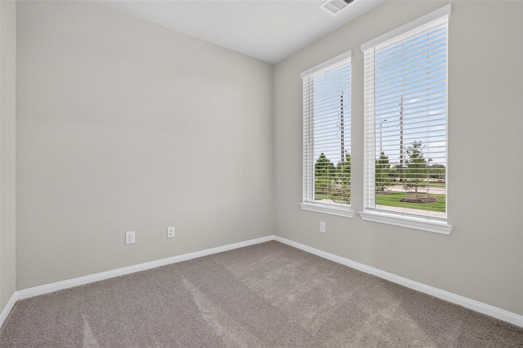 6427 Prospect Oaks Parkway - Photo 13