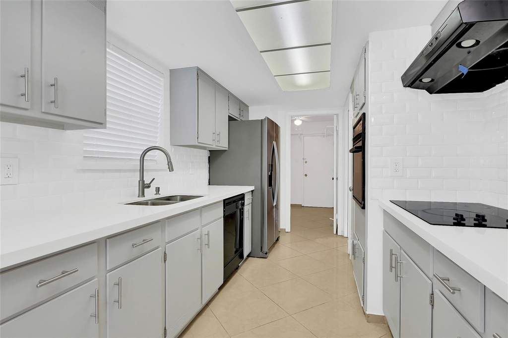 8802 Tanager Street - Photo 14