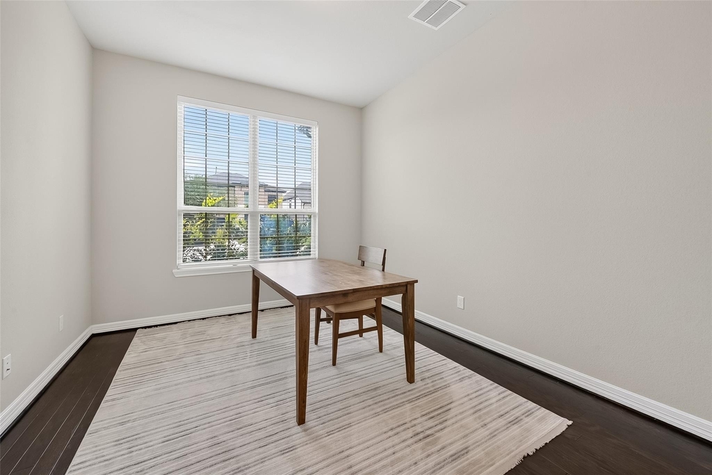 4018 Martin Ridge Drive - Photo 3