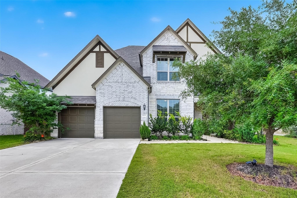 4018 Martin Ridge Drive - Photo 0