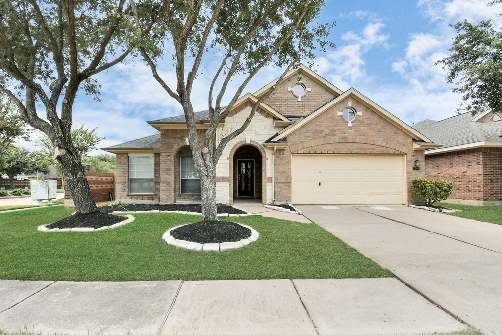 7303 Slippery Elm Lane - Photo 0