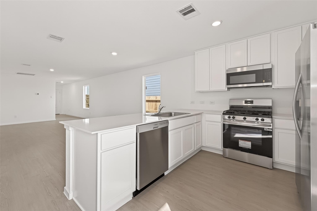 7602 Barcelona Springs - Photo 10