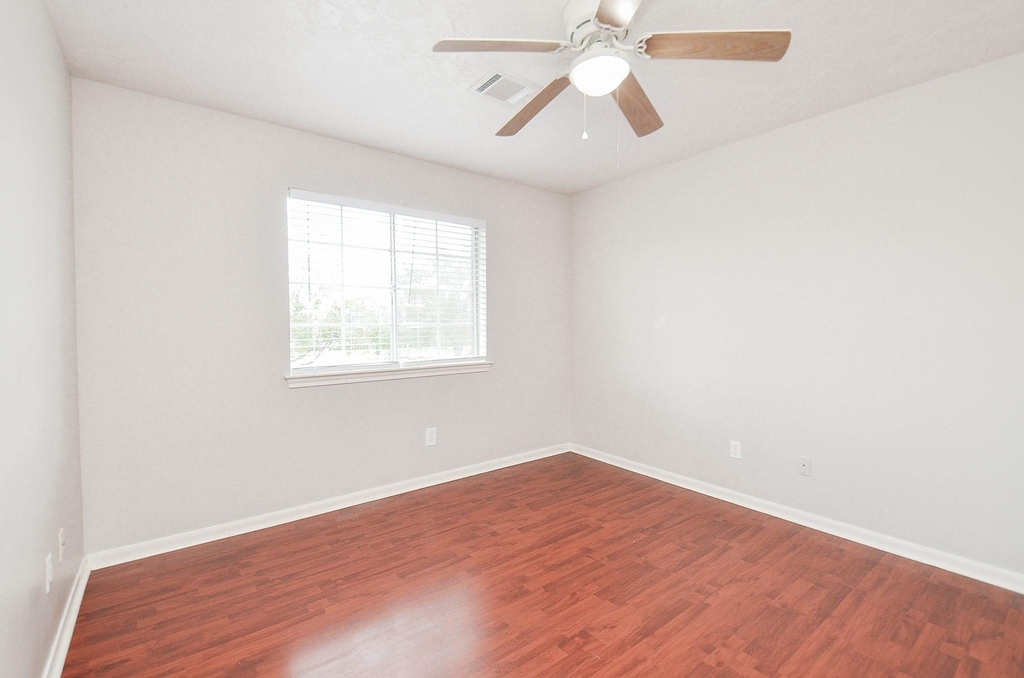 4802 Sunshine Drive - Photo 18