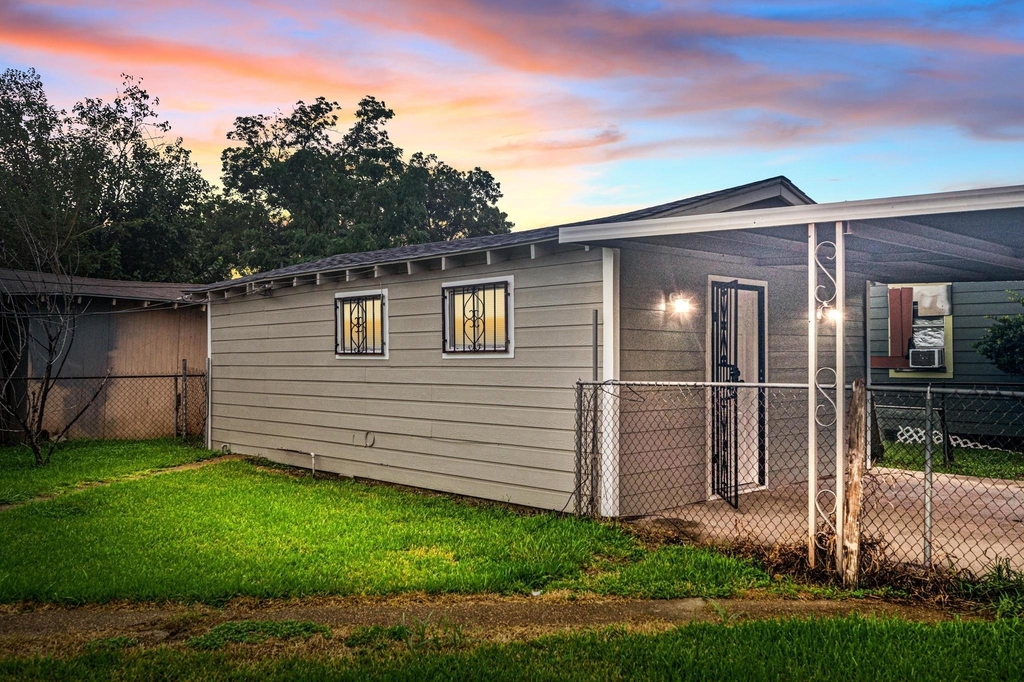 5519 Chapman Street - Photo 10