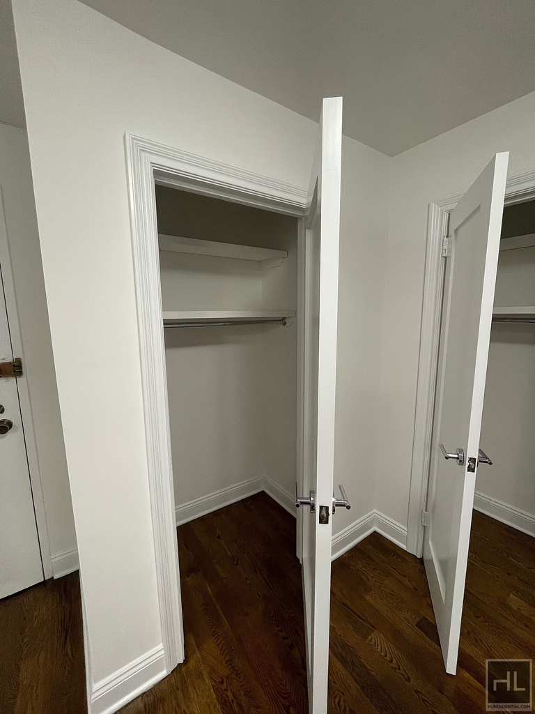 East 56 Street - Photo 6