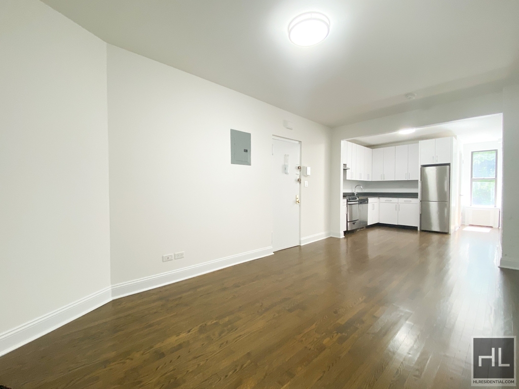 East 89th Street - Photo 2