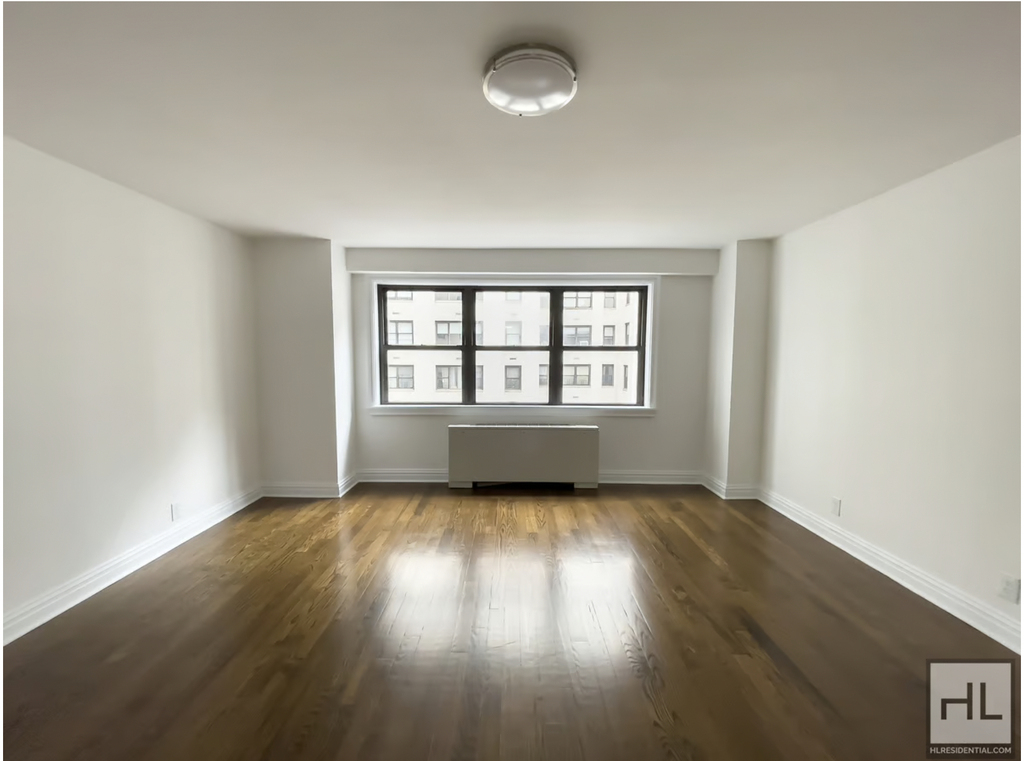 East 89th Street - Photo 0