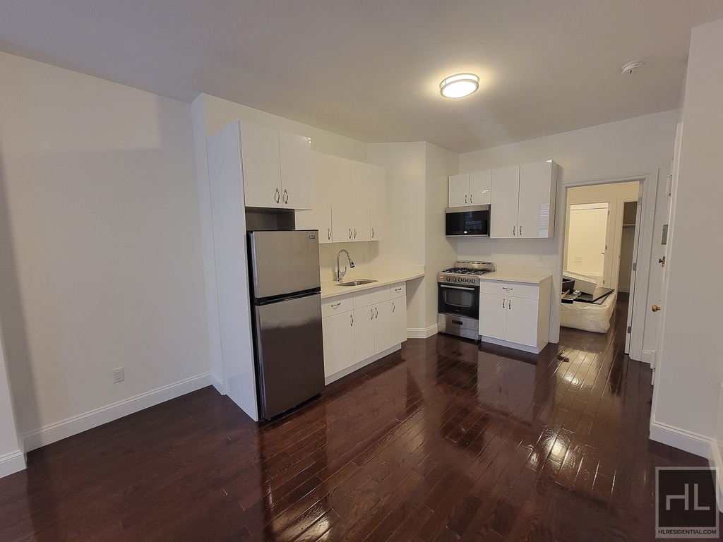 East 87th Street - Photo 1