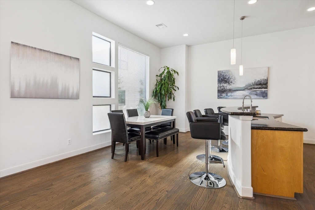 902 Roy Street - Photo 10