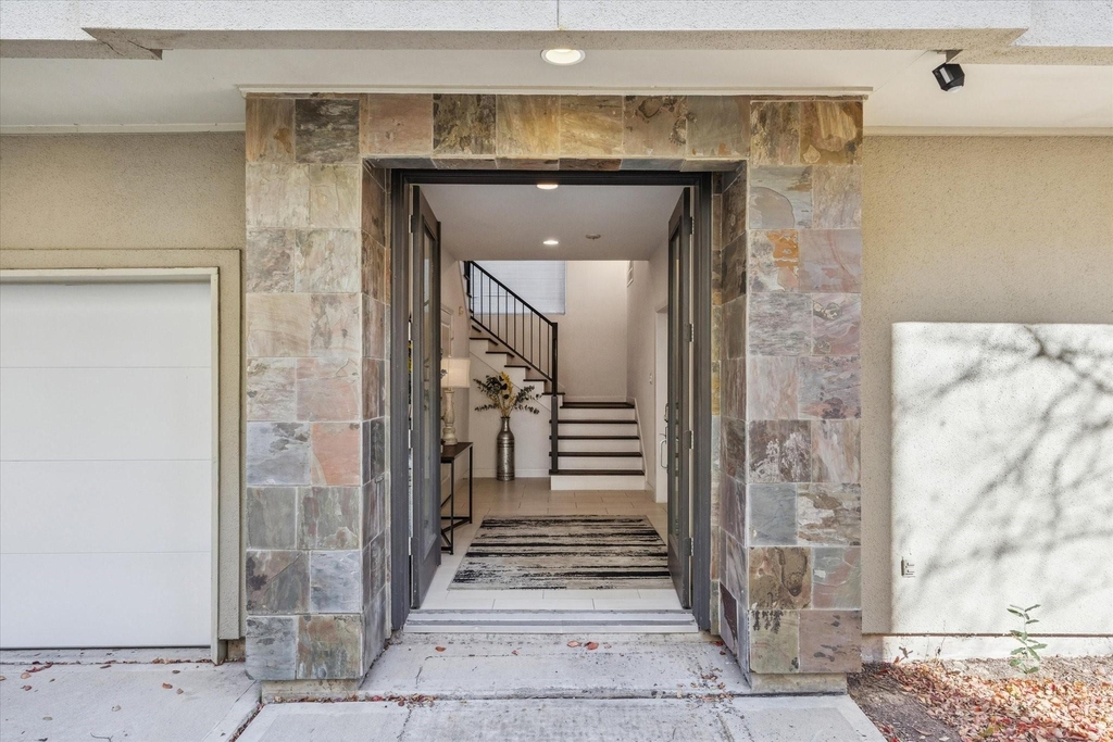 902 Roy Street - Photo 5