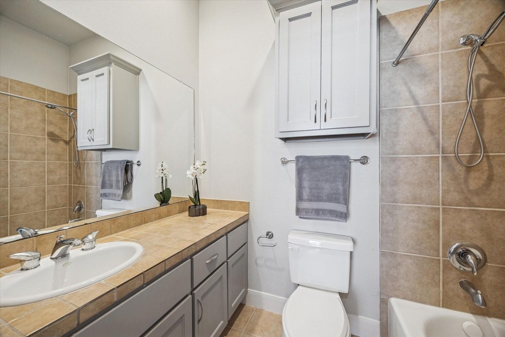 902 Roy Street - Photo 18