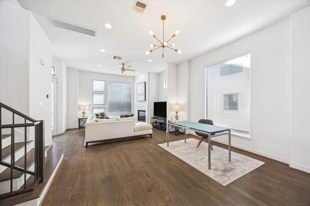 902 Roy Street - Photo 12