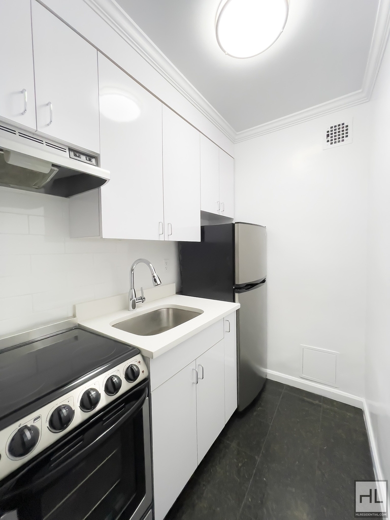 West 73rd Street - Photo 4
