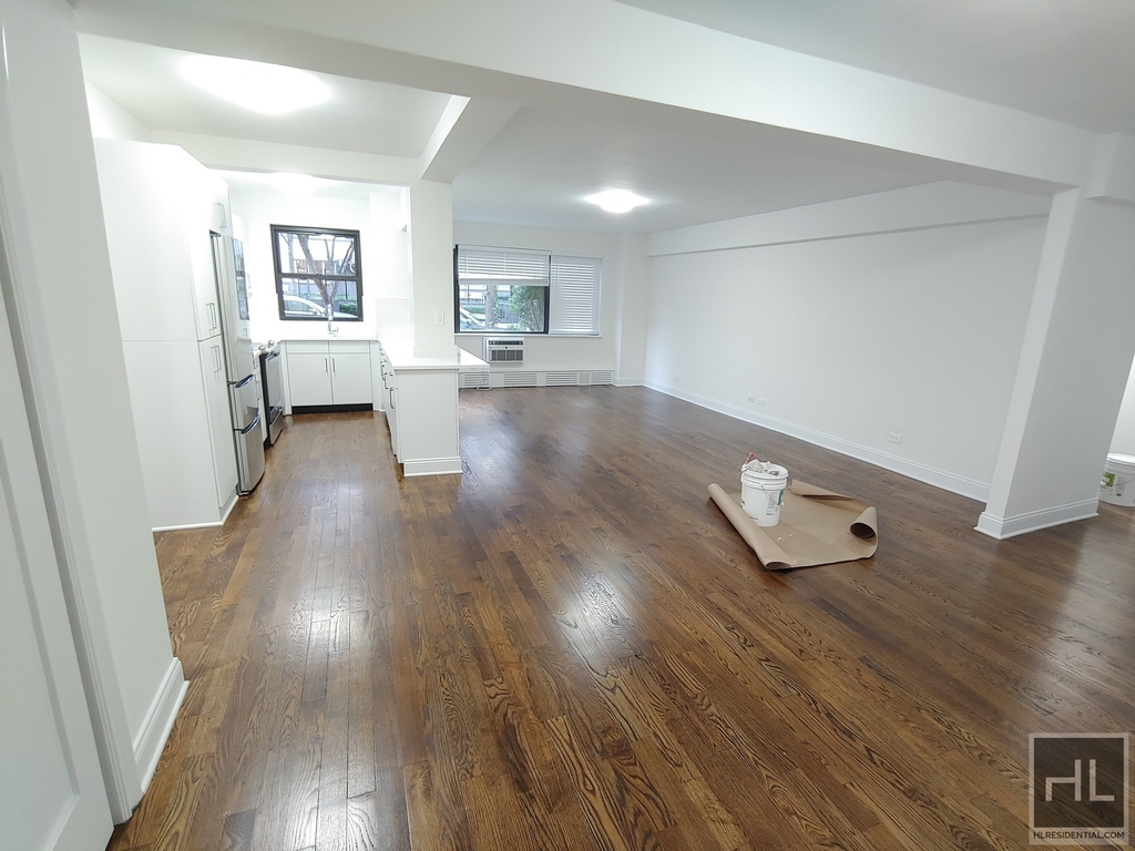 East 69 Street - Photo 0