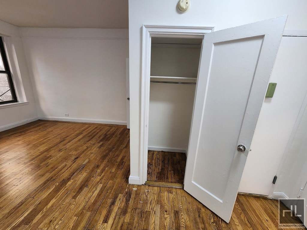 E 58th St - Photo 2