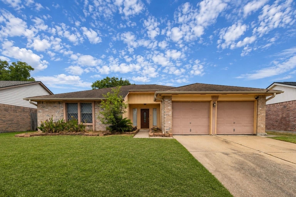 7251 Sonnet Glen Lane - Photo 0