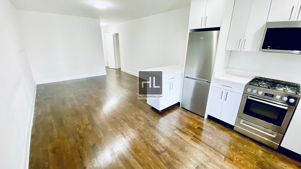 East 35 Street - Photo 3